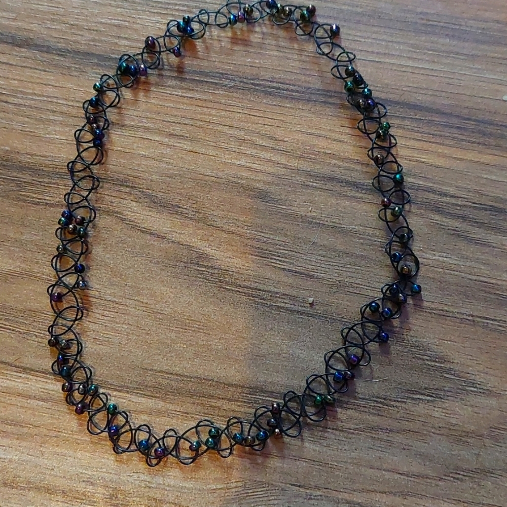 chocker, black with colered beads, small